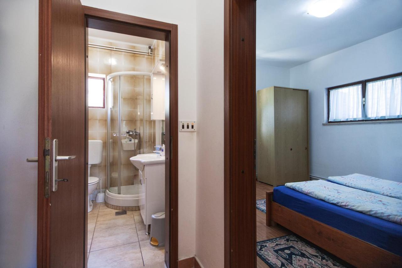 Apartments Kosovka 1398 Pjescana Uvala Ngoại thất bức ảnh