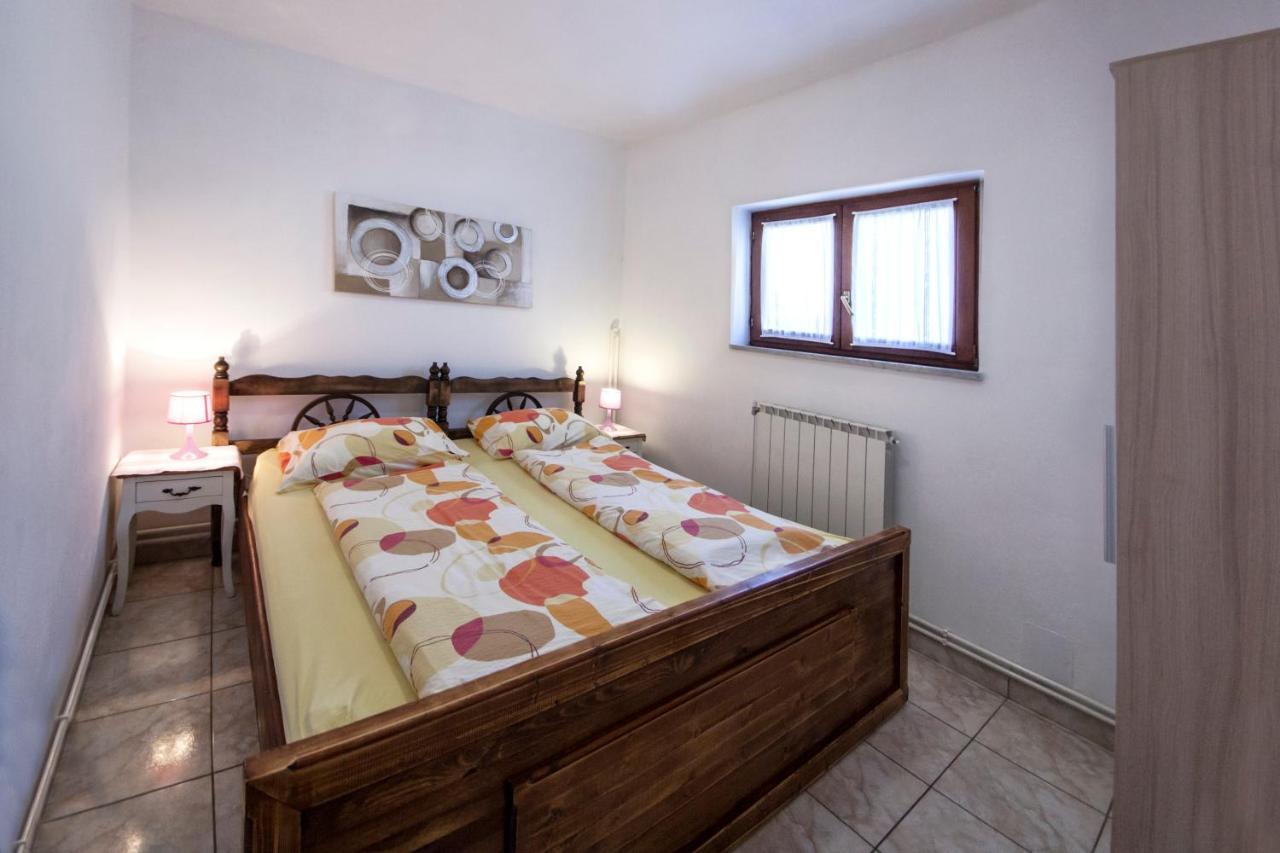 Apartments Kosovka 1398 Pjescana Uvala Ngoại thất bức ảnh
