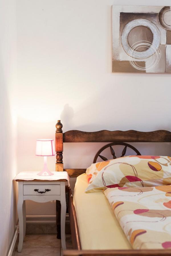 Apartments Kosovka 1398 Pjescana Uvala Ngoại thất bức ảnh