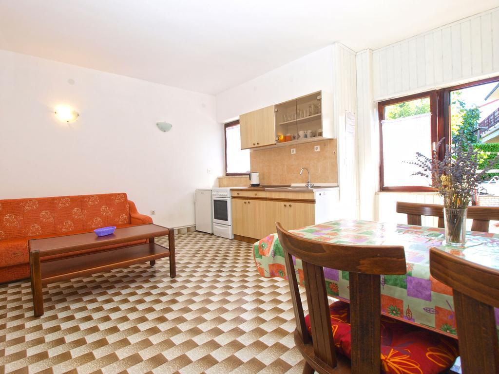 Apartments Kosovka 1398 Pjescana Uvala Ngoại thất bức ảnh