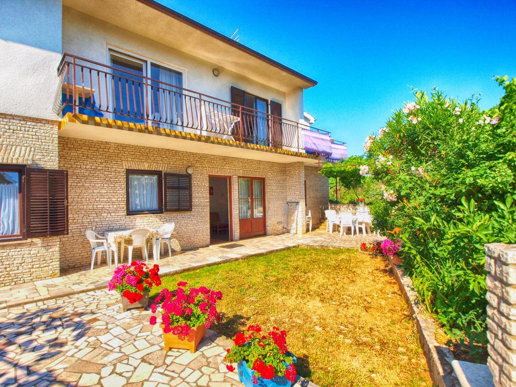 Apartments Kosovka 1398 Pjescana Uvala Ngoại thất bức ảnh